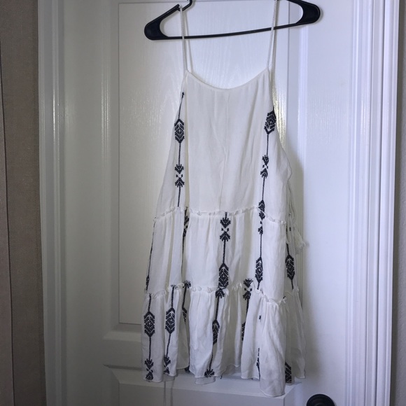 Sun and shadow embroidered lace up dress - Picture 1 of 4