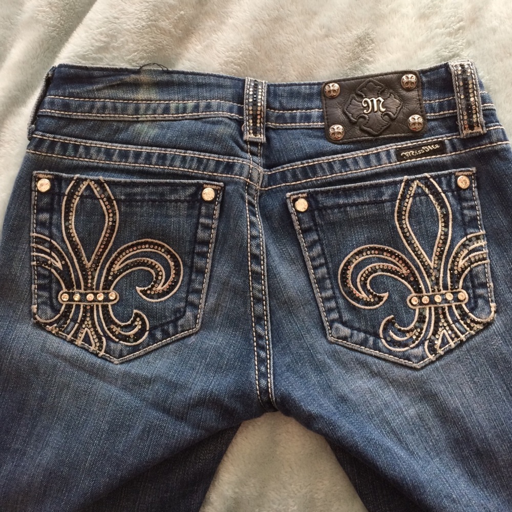Miss Me skinny jeans with fleur de lis design