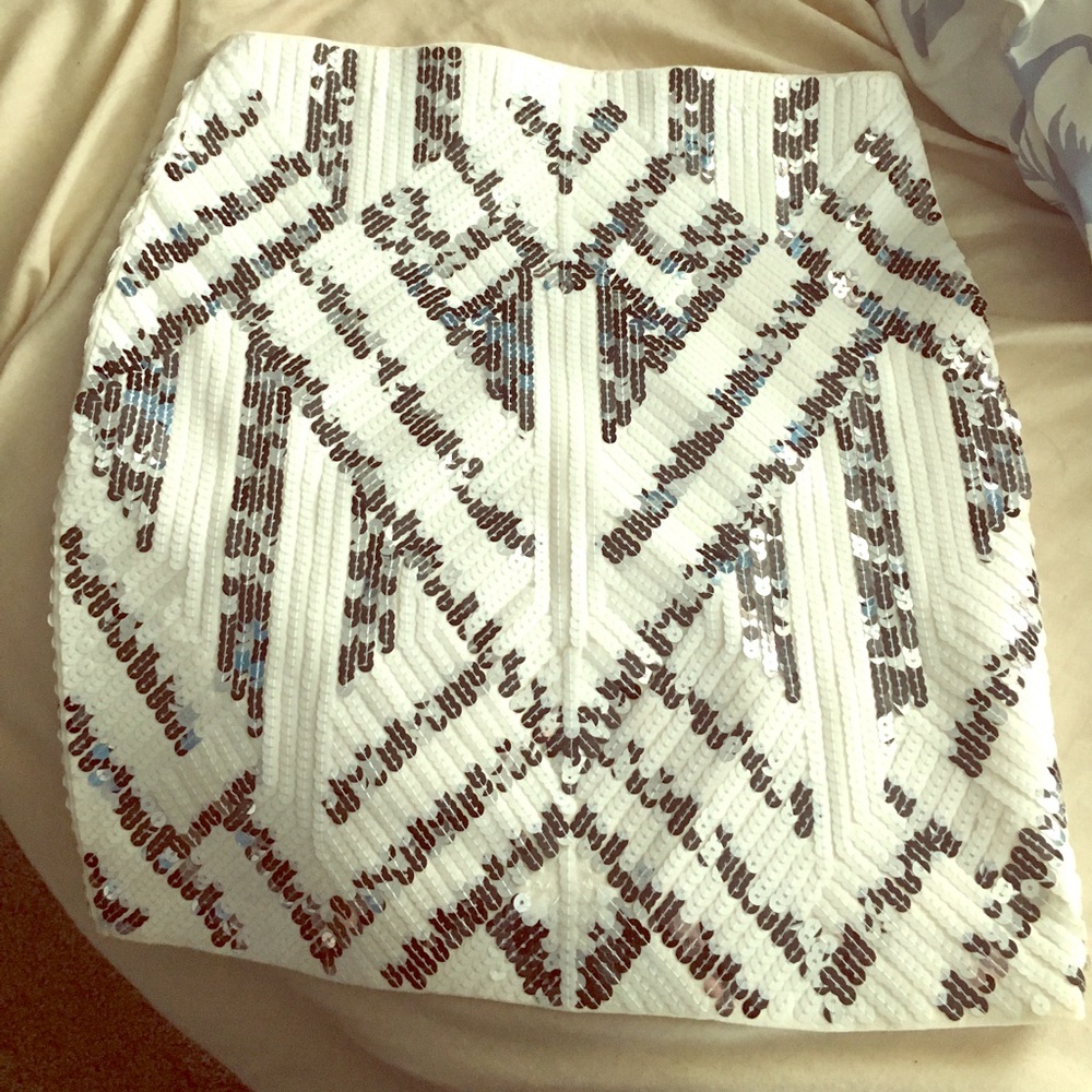 white express skirt