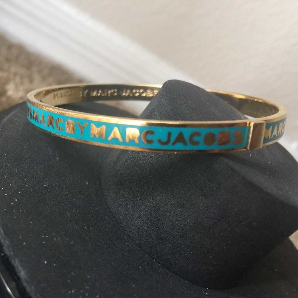 Like New Marc Jacobs logo skinny bangle bracelet