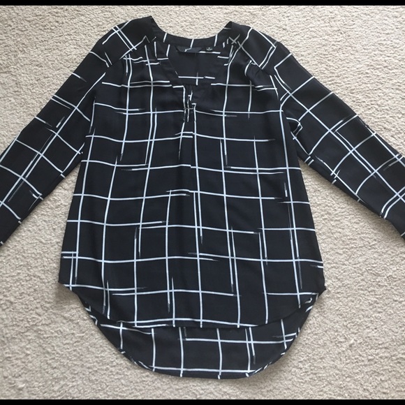 gnw Tops - Black and white blouse