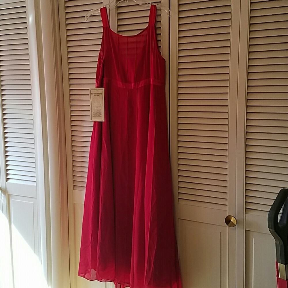 Dress - Picture 2 of 3