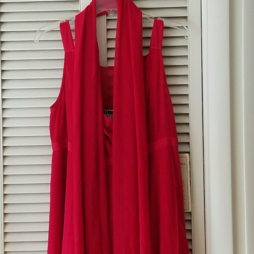 Dress - Picture 3 of 3