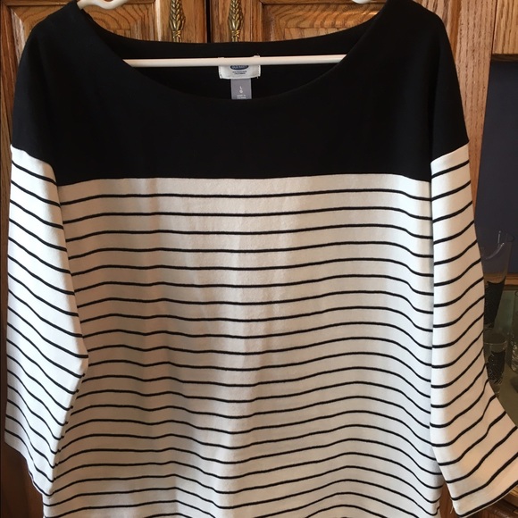 Old Navy Tops - Old Navy top
