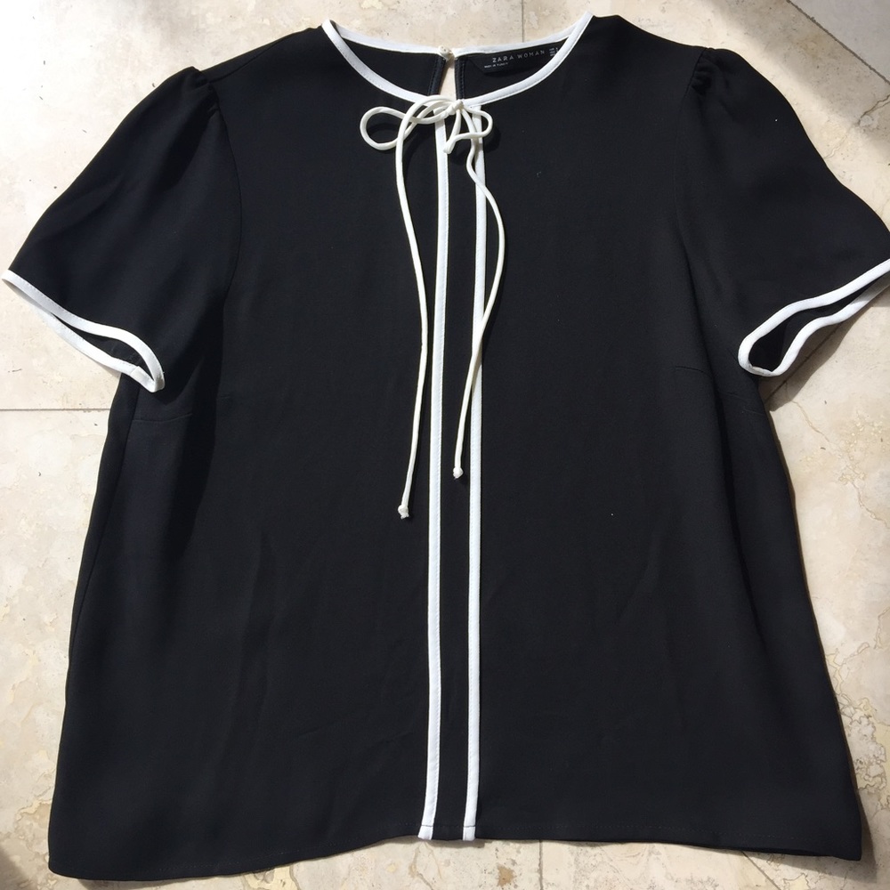 Zara short sleeve black blouse with white piping-