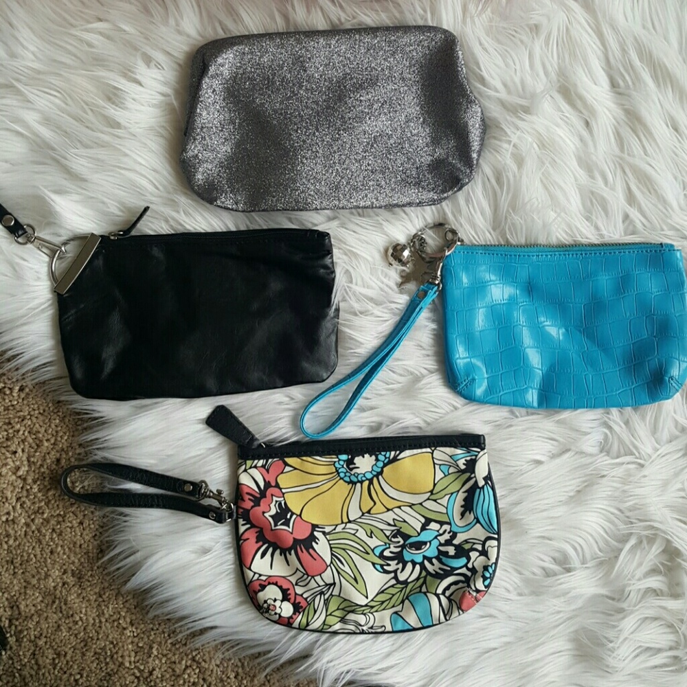 Wristlets/clutch