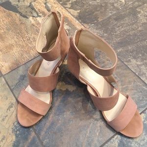 Size 6.5 Nine West Nude Wedge