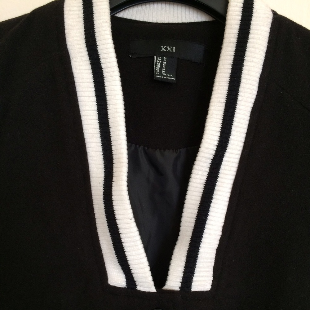 Baseball jacket - Picture 3 of 5