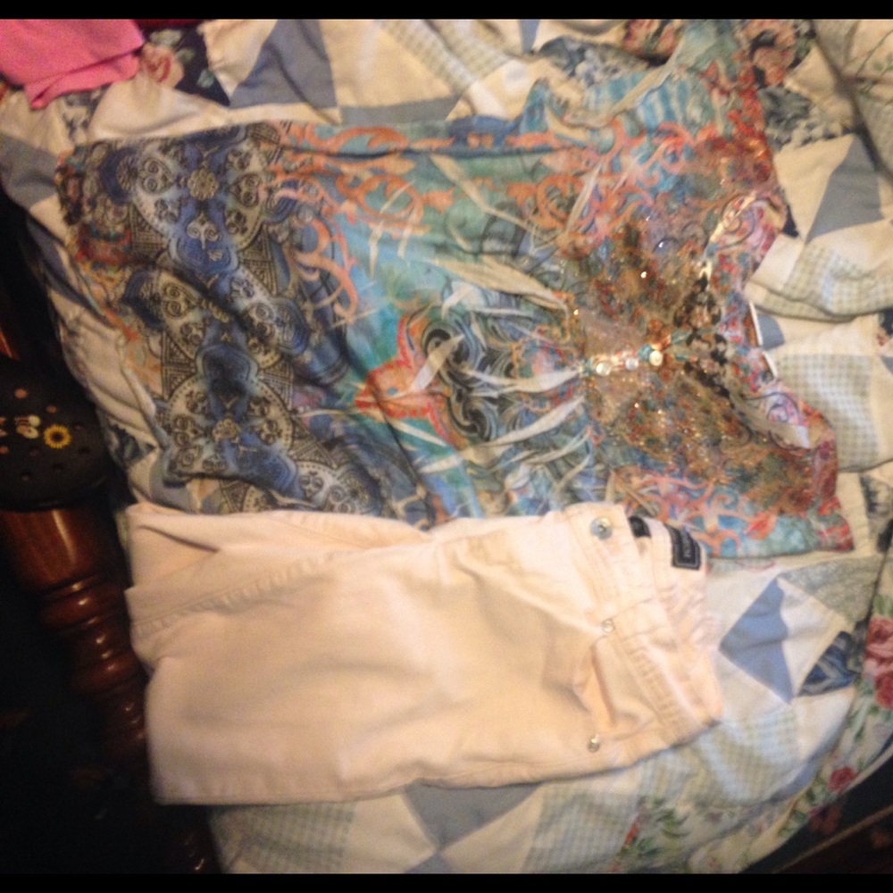 Giving the shirt with these jeans as a ty