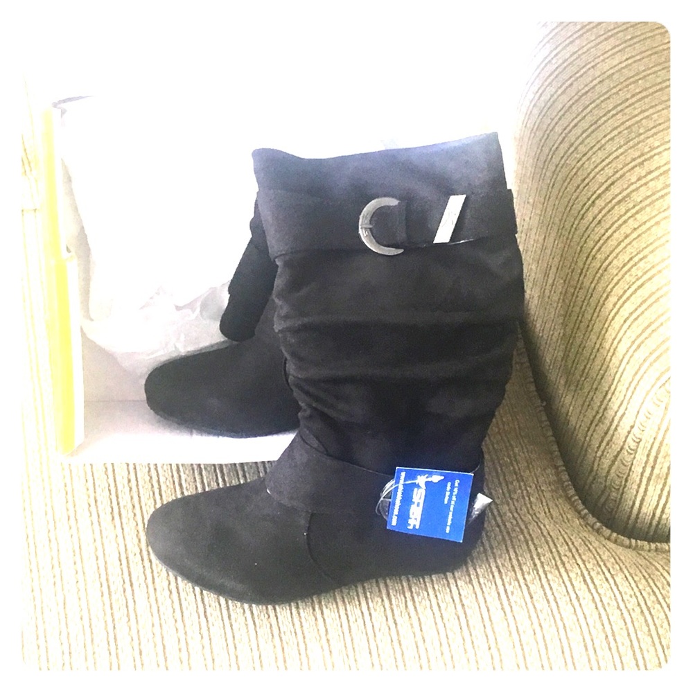 Black boots
