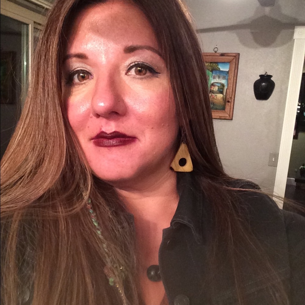 Meet your Posher, Maricela