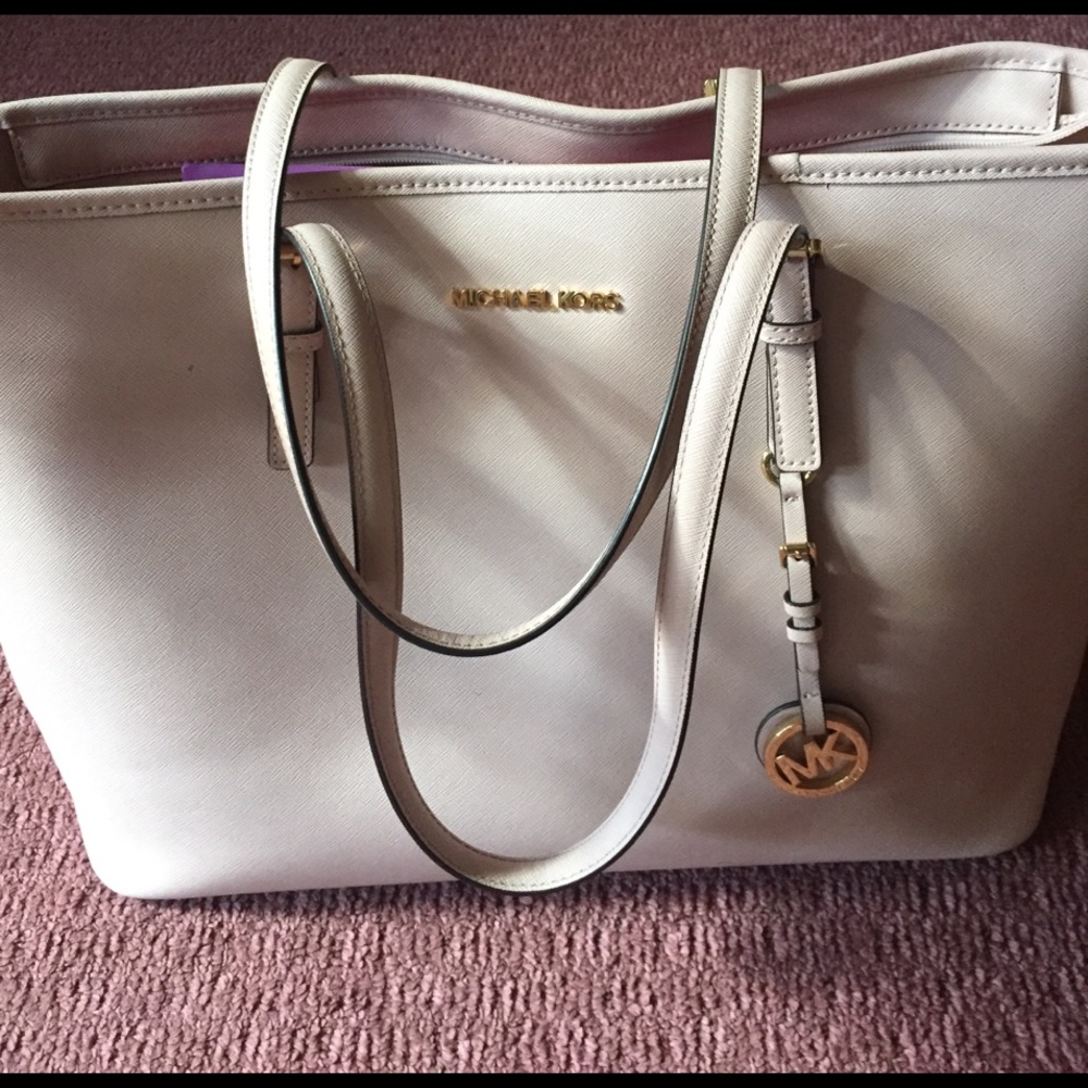 Michael kors tote