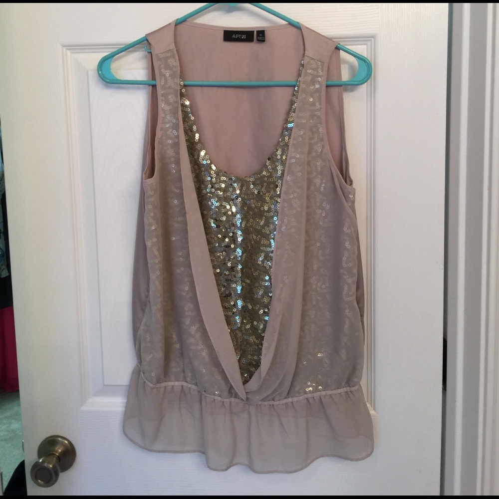 Sleeveless blouse