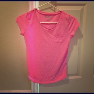Pink Old Navy T shirt