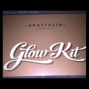 Anastasia Beverly Hills Glow Kit