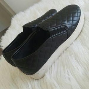 Quilted platform slide on sneakers