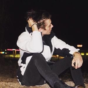 Meet your Posher, Logan