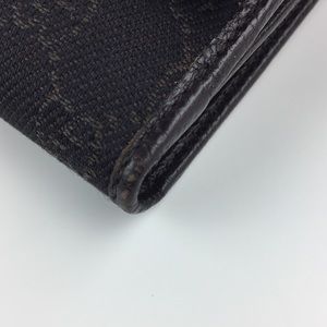 Additional Pictures Authentic Gucci Wallet