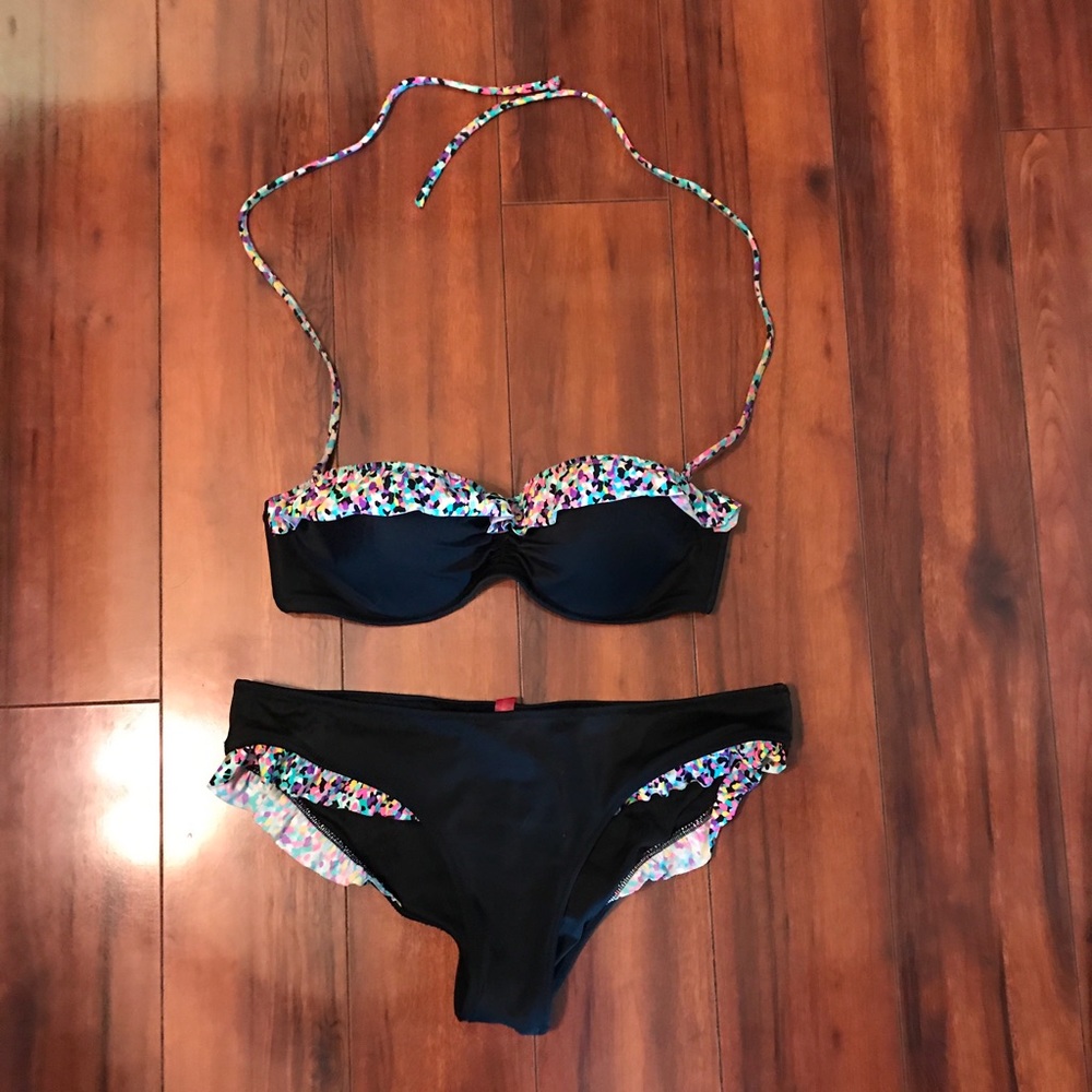 Victoria secret bikini with cheeky bottoms