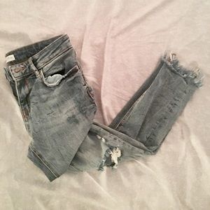 ZARA Distressed Fringed Hem Jeans