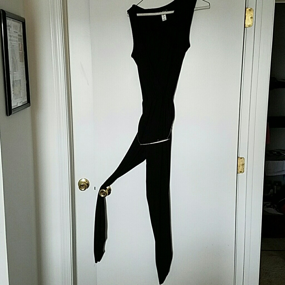 Valia jump suit