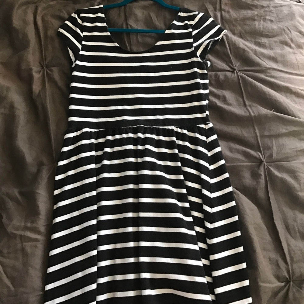black striped tshirt dress