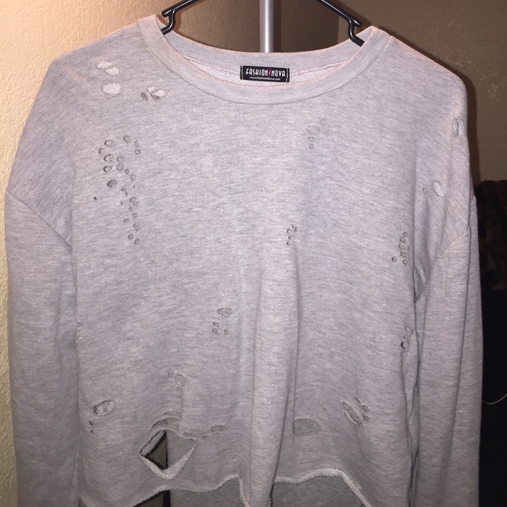 Fashion Nova Cropped grey sweater NEW!!