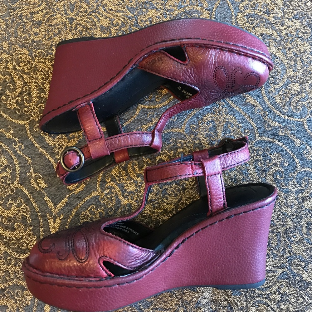 b.o.c Red Leather, T-strap Wedges