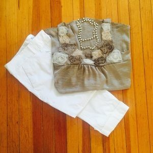 🌷 Adorable Studio Y Top Perfect for Spring 🌷