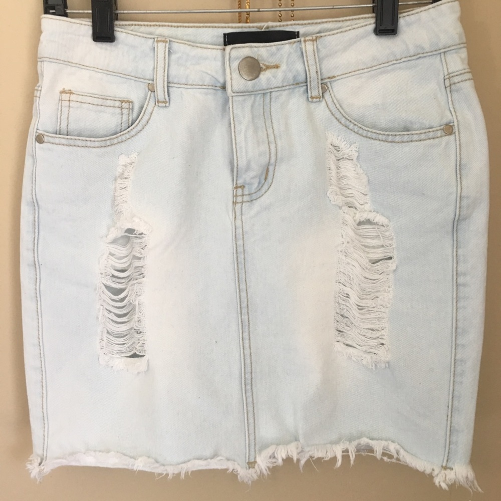 🌵Super cute new denim skirt 🌵