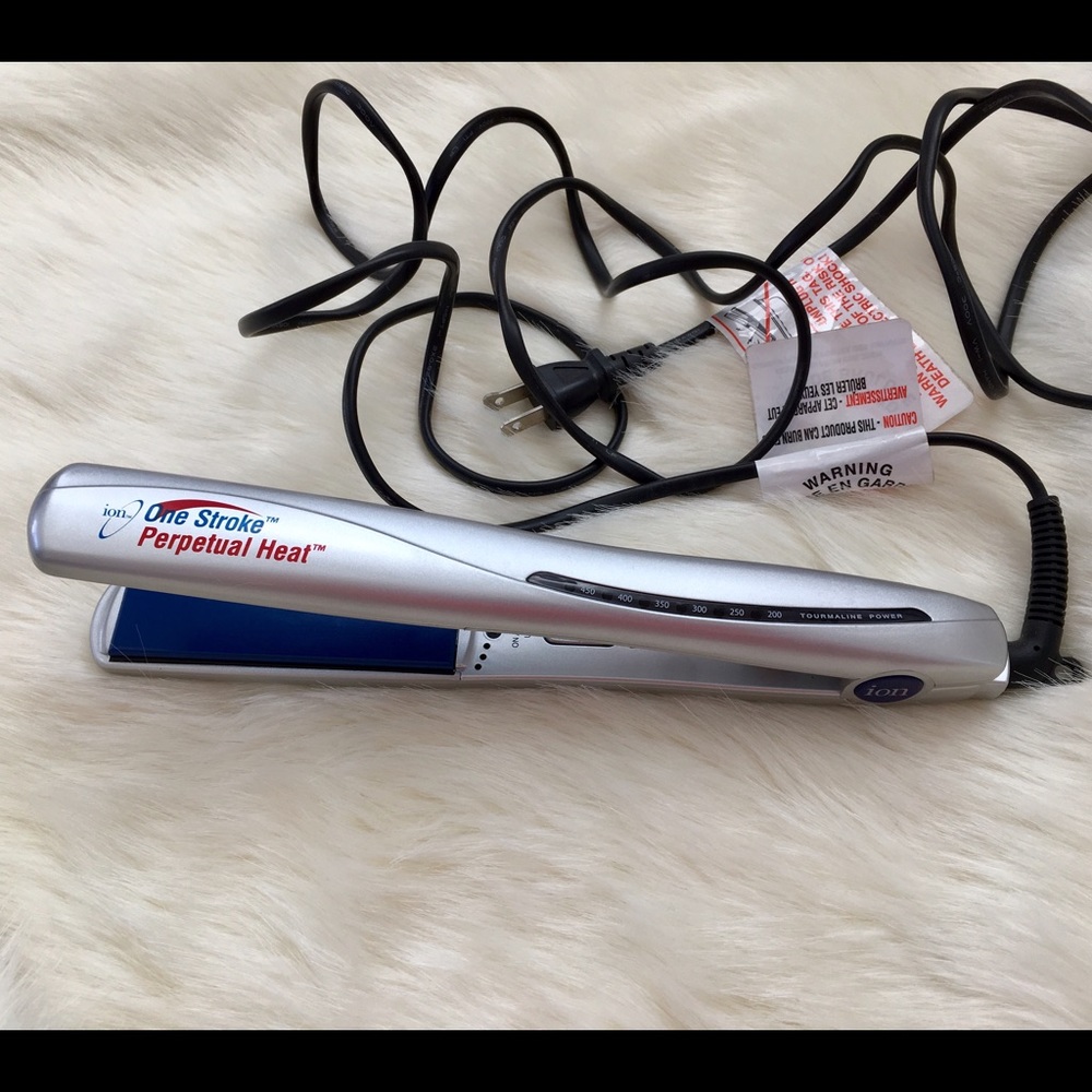 ion One Stroke Perpetual Heat ceramic flat iron