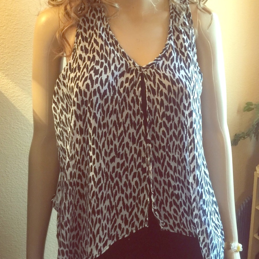 Flowy Black/white Print Tank Top  sz med