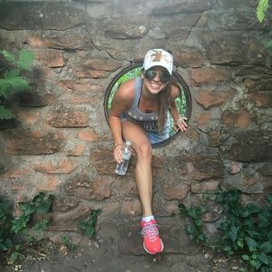 Meet your Posher, Kelly