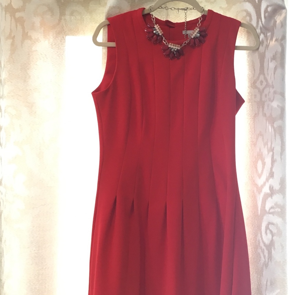 Dress - Picture 2 of 3