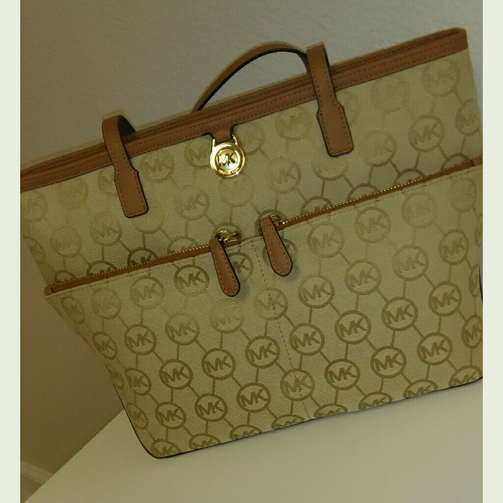 Authentic Michael Kors Kempton Pocket Tote