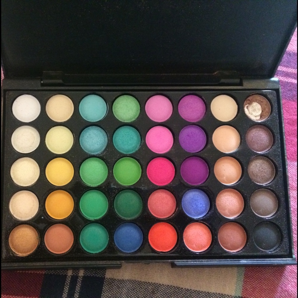 Eyeshadow Palette