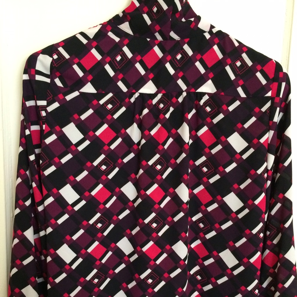 Blouse - Picture 2 of 3