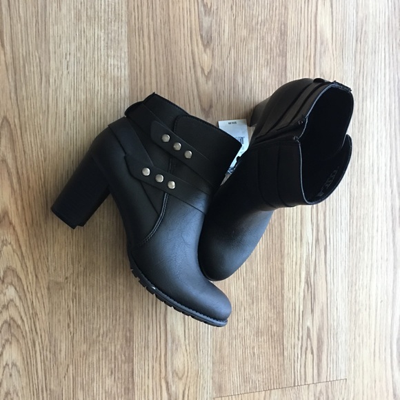 Black booties - Picture 2 of 4