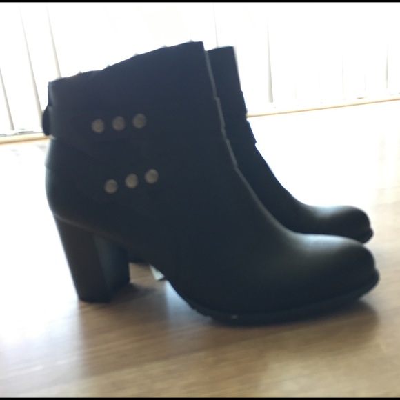 Black booties - Picture 3 of 4