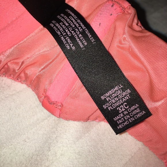 VS Bombshell Bra 32C - Picture 7 of 7