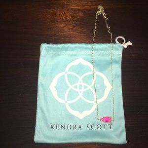 Kendra Scott necklace