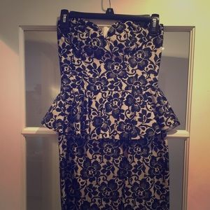 Beautiful dress! Perfect for a Wedding!