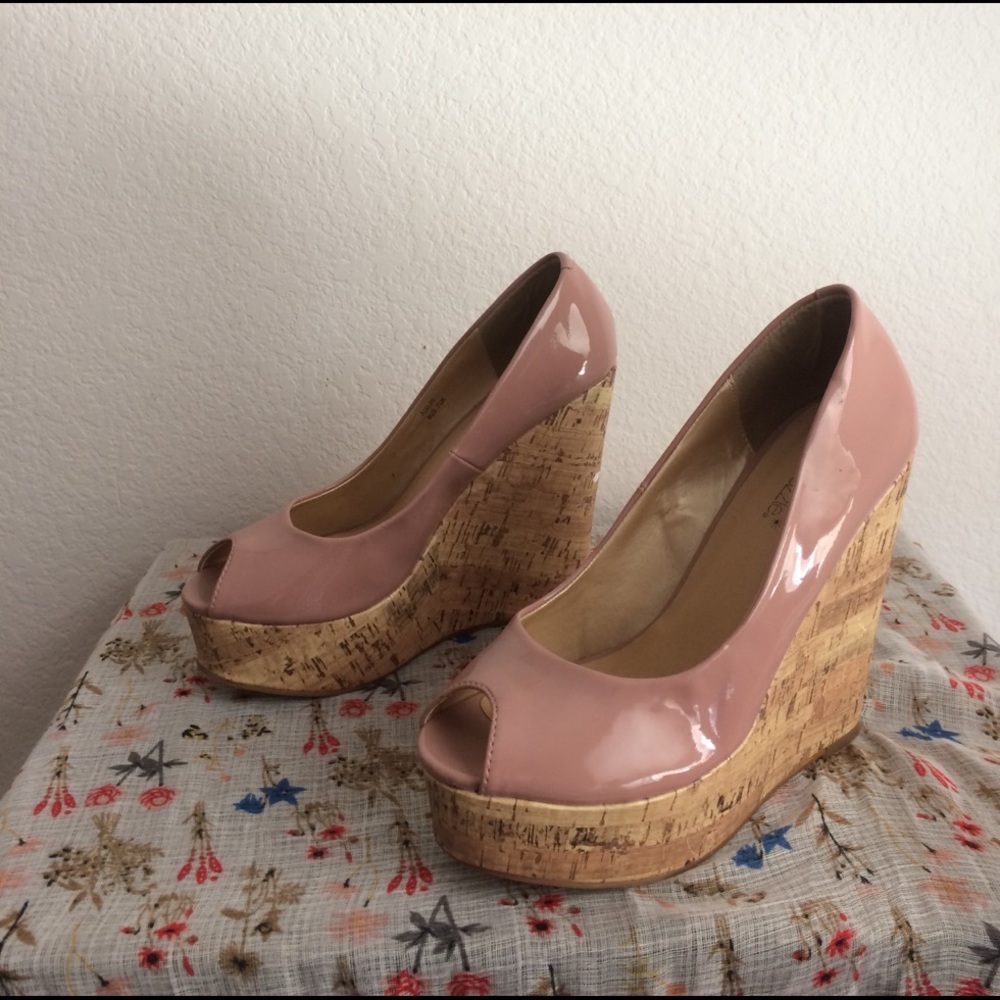 Shoedazzle wedges