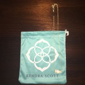 Kendra Scott necklace
