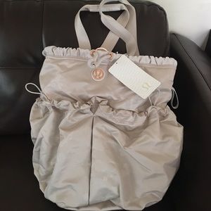 Lululemon Bliss Bag - NEW WITH TAG!