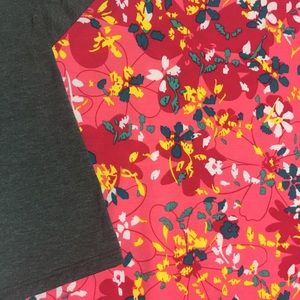 LuLaRoe Randy T size 2XL
