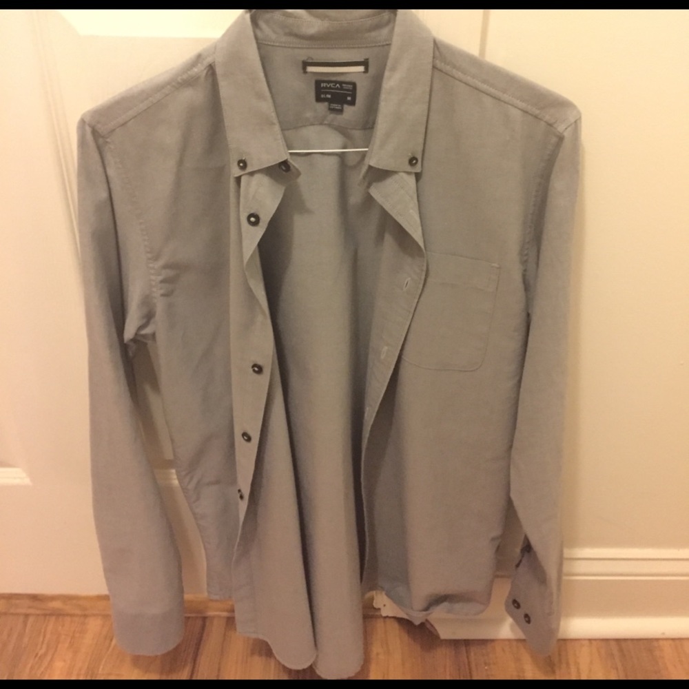 RVCA slim fit medium button down. Never worn