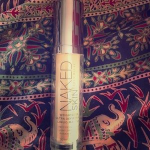 URBAN DECAY Weightless Ultra Definition Liquid