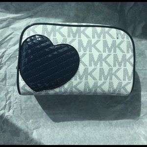 Michael Kors cosmetic case💥Final Price💥