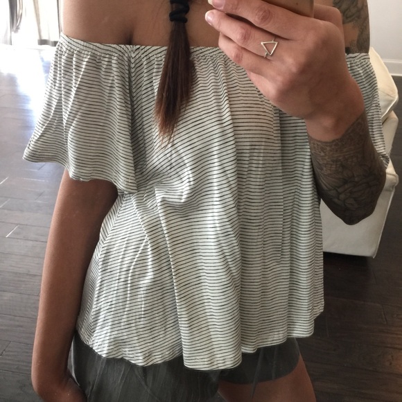 Mini Stripe Off Shoulder Top - Picture 4 of 4